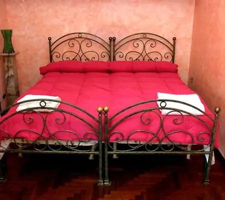 Via Cosimo De Giorgi Bed and breakfast